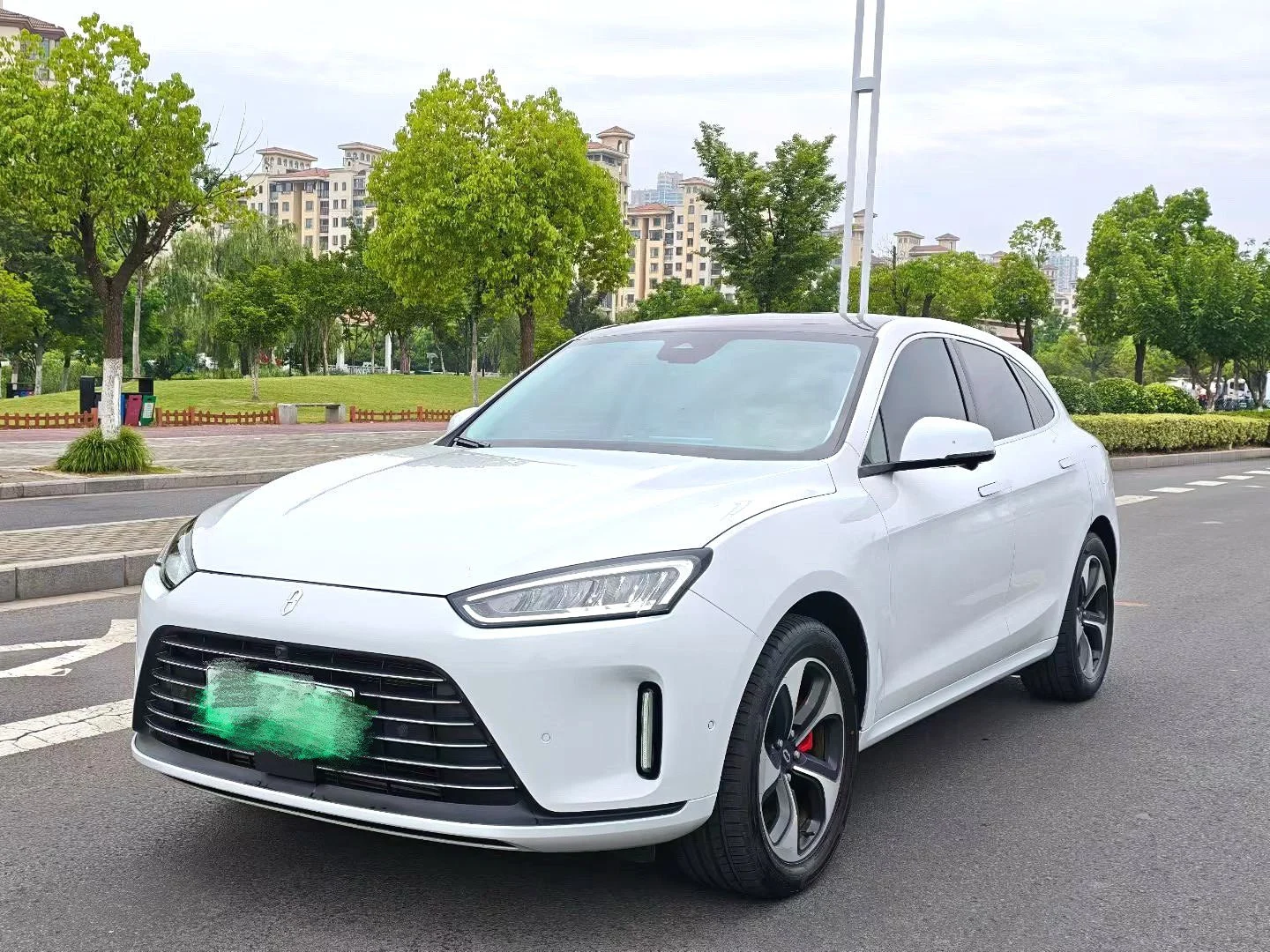 2022 AITO M5