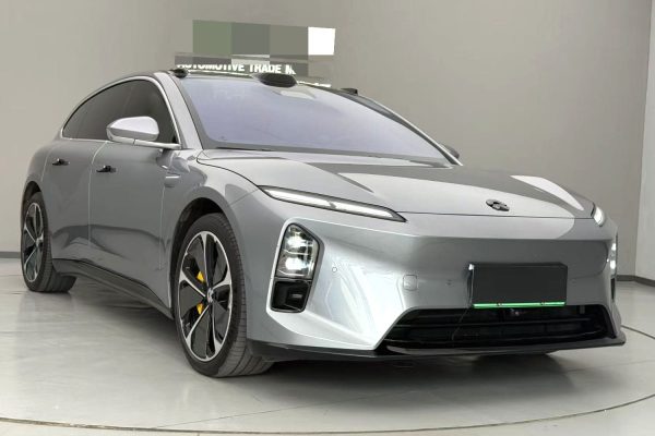 2025 NIO ET5T