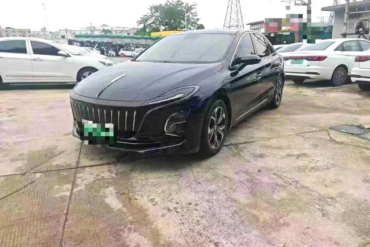 2022 Hongqi E-QM5