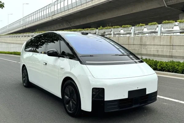 2025 Li Auto MEGA Home Edition