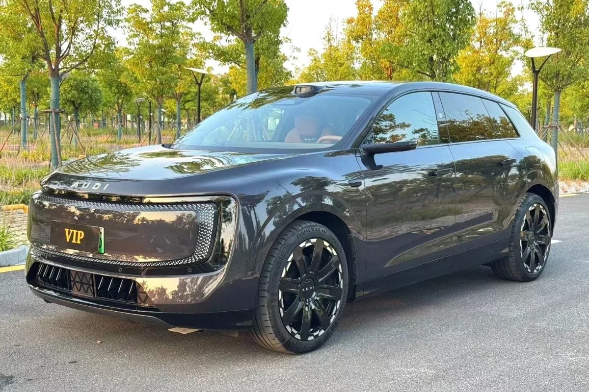 2026 AUDI E7X Pioneer Quattro EV