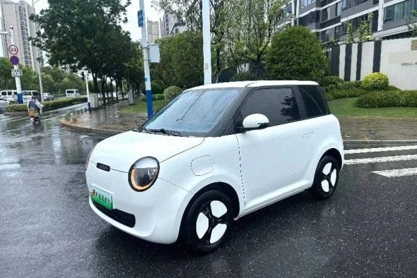 2024 ChangAn Lumin 205km Orange Edition