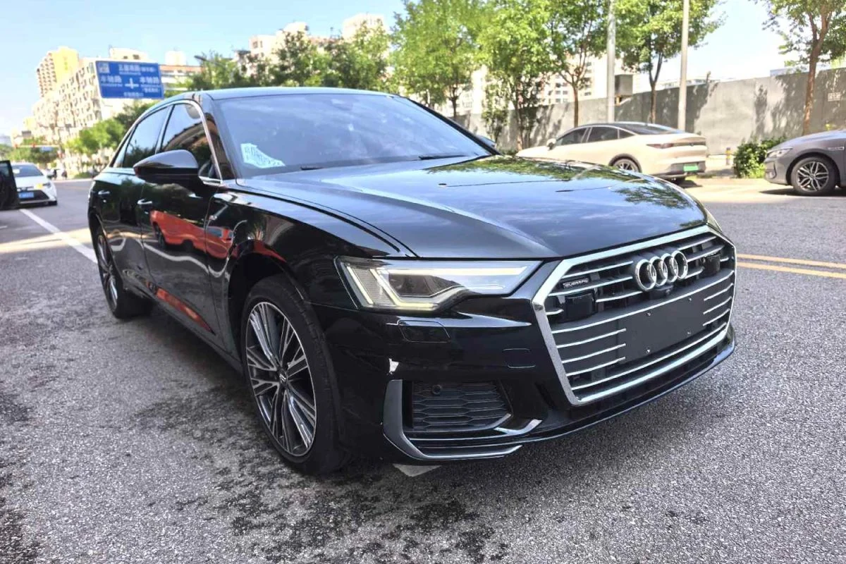 2021 Audi A6L 55 TFSI quattro 3.0T V6 executive sedan for export from China