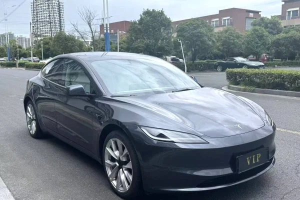 2023 Tesla Model 3 Highland RWD