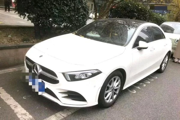 2022 Mercedes-Benz A 200 L Fashion Edition