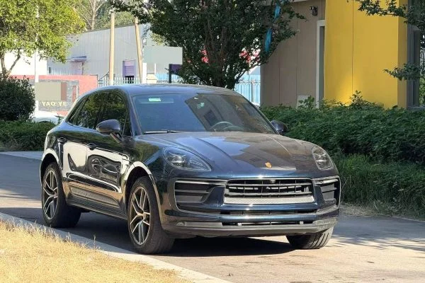 2023 Porsche Macan 2.0T