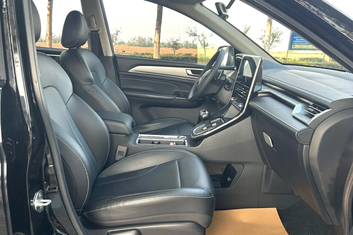 2021 Haval M6 PLUS 1.5T Luxury Smart Edition Automatic for Sale – Black, 53,000 km, Export Ready