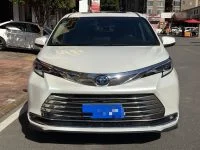 2023 Toyota Sienna 2.5 Comfort Edition Hybrid – White Exterior – photo 1