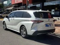 2023 Toyota Sienna 2.5 Comfort Edition Hybrid – White Exterior – photo 5